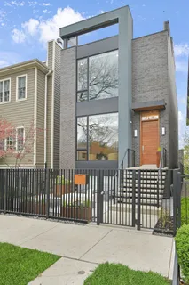 $2,300,000 | 3012 North Hoyne Avenue, Chicago, IL 60618