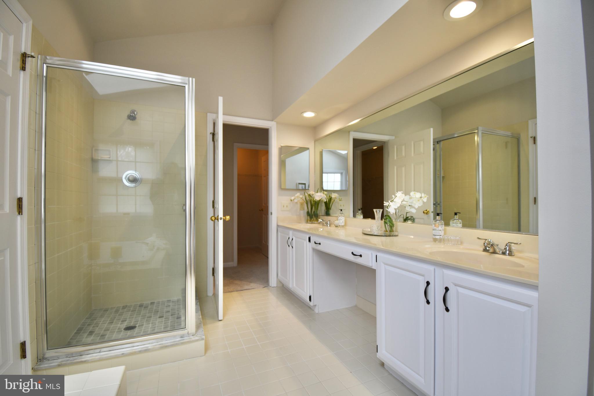 116 Three Ponds Lane Malvern, PA 19355 - Photo 24 of 40 Ensuite Primary Bath