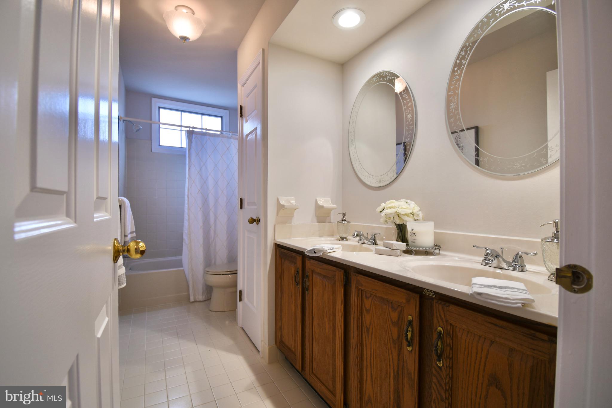 116 Three Ponds Lane Malvern, PA 19355 - Photo 28 of 40 Second Floor Hall Bath