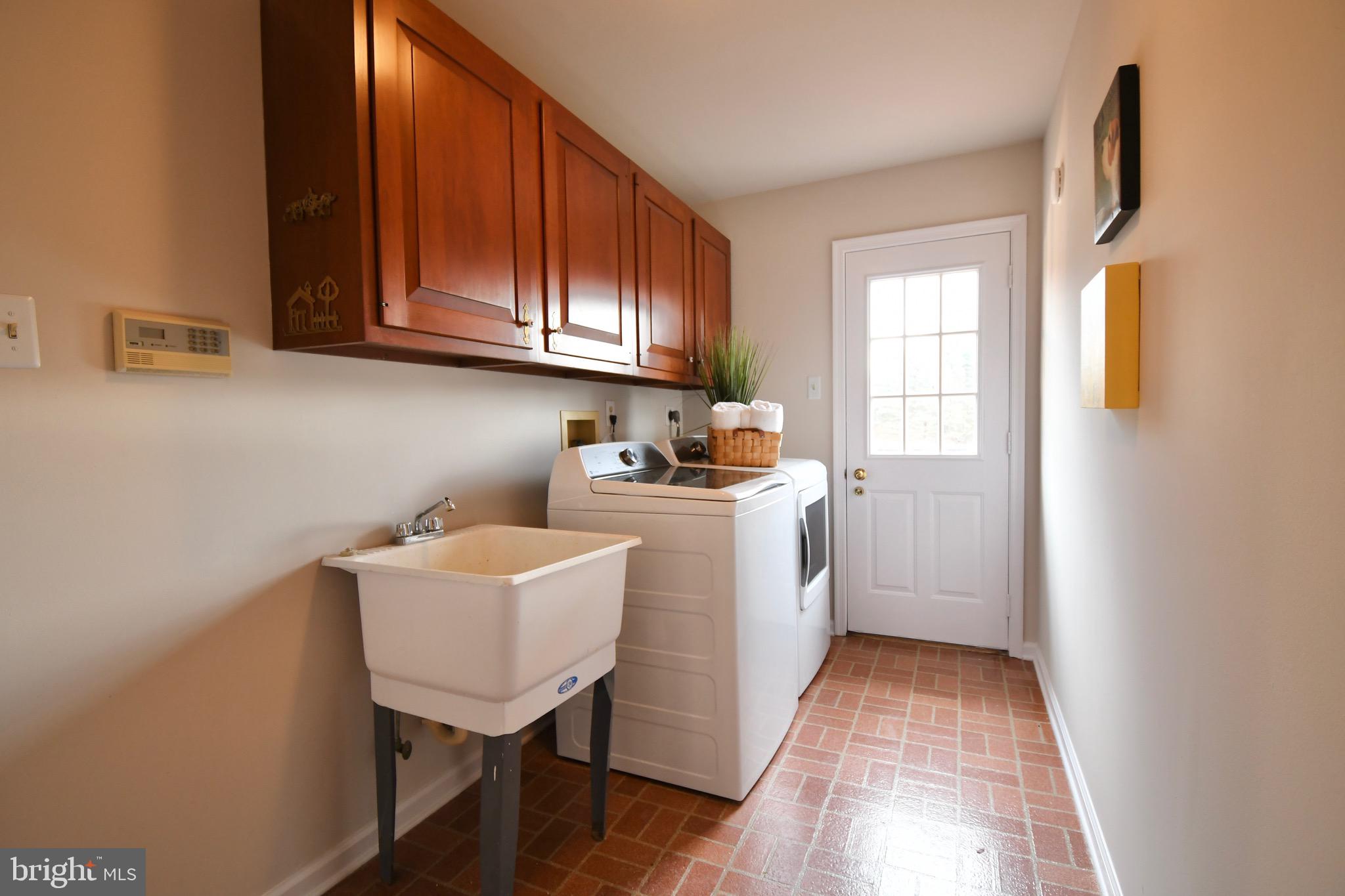 116 Three Ponds Lane Malvern, PA 19355 - Photo 33 of 40 Mudroom between Garage & Kitchen