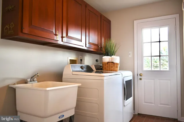 $1,195,000 | 116 Three Ponds Lane, Malvern, PA 19355