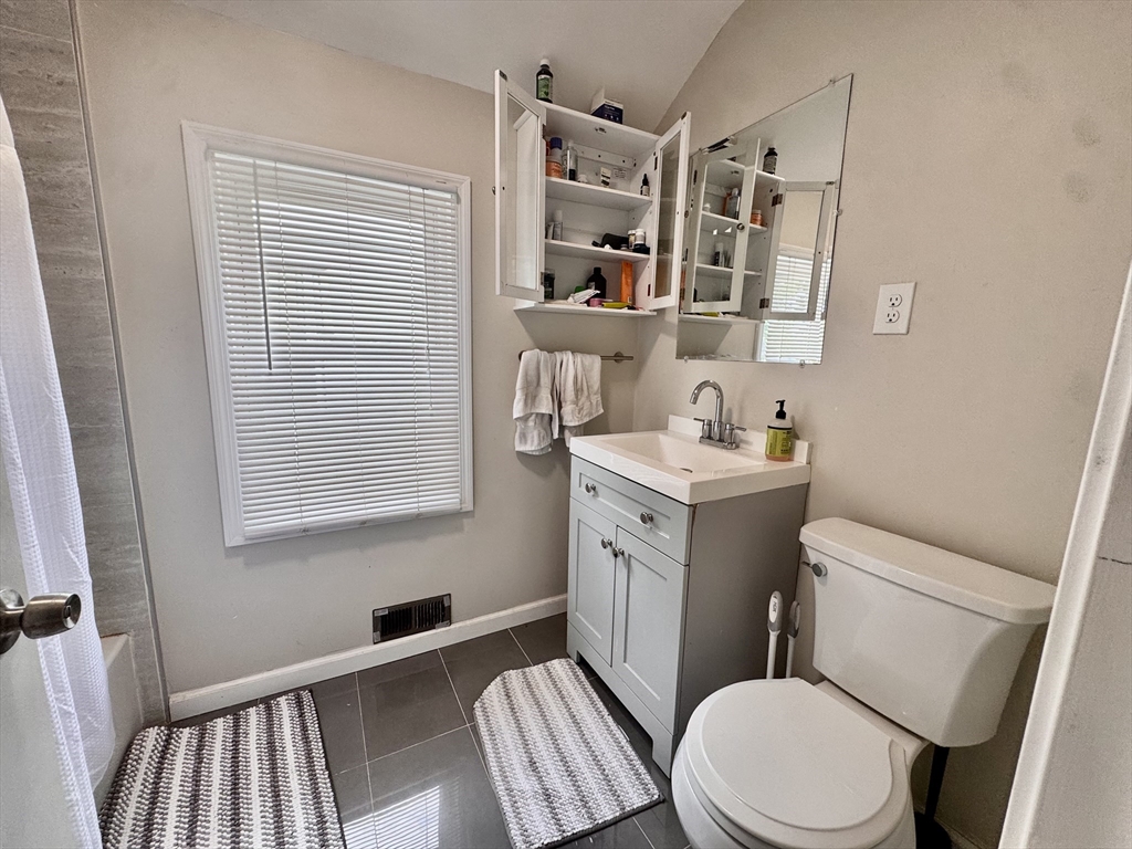 36 Simpson Avenue, Unit 2 Somerville, MA 02144 - Photo 10 of 16