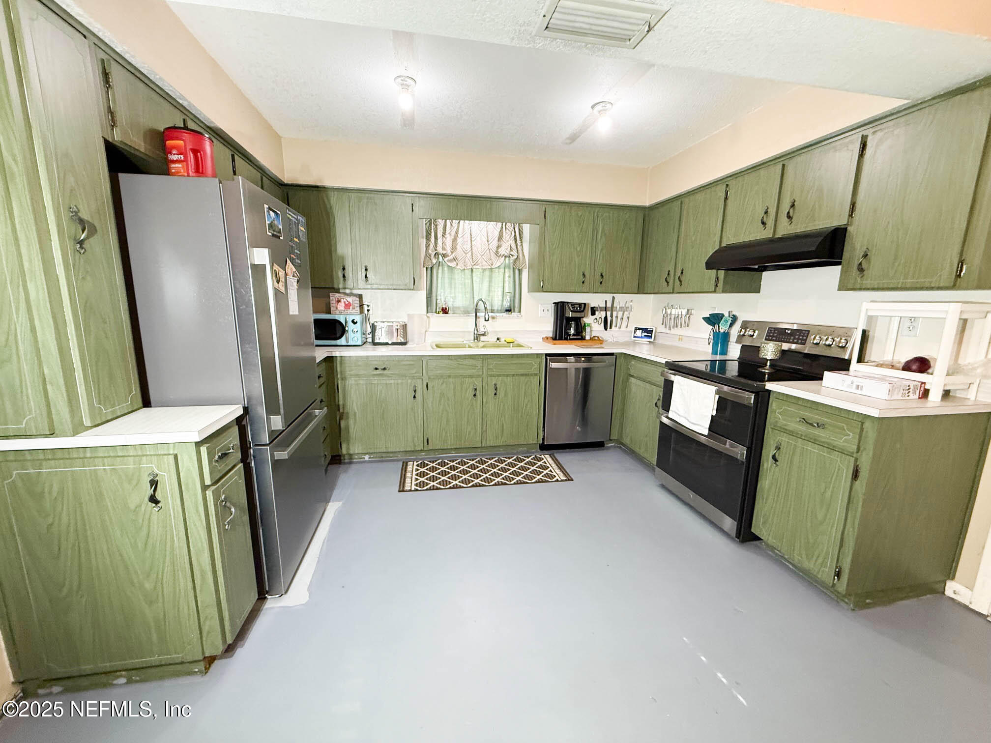 15904 Northeast 15th Place Starke, FL 32091 - Photo 3 of 22 IMG_6294