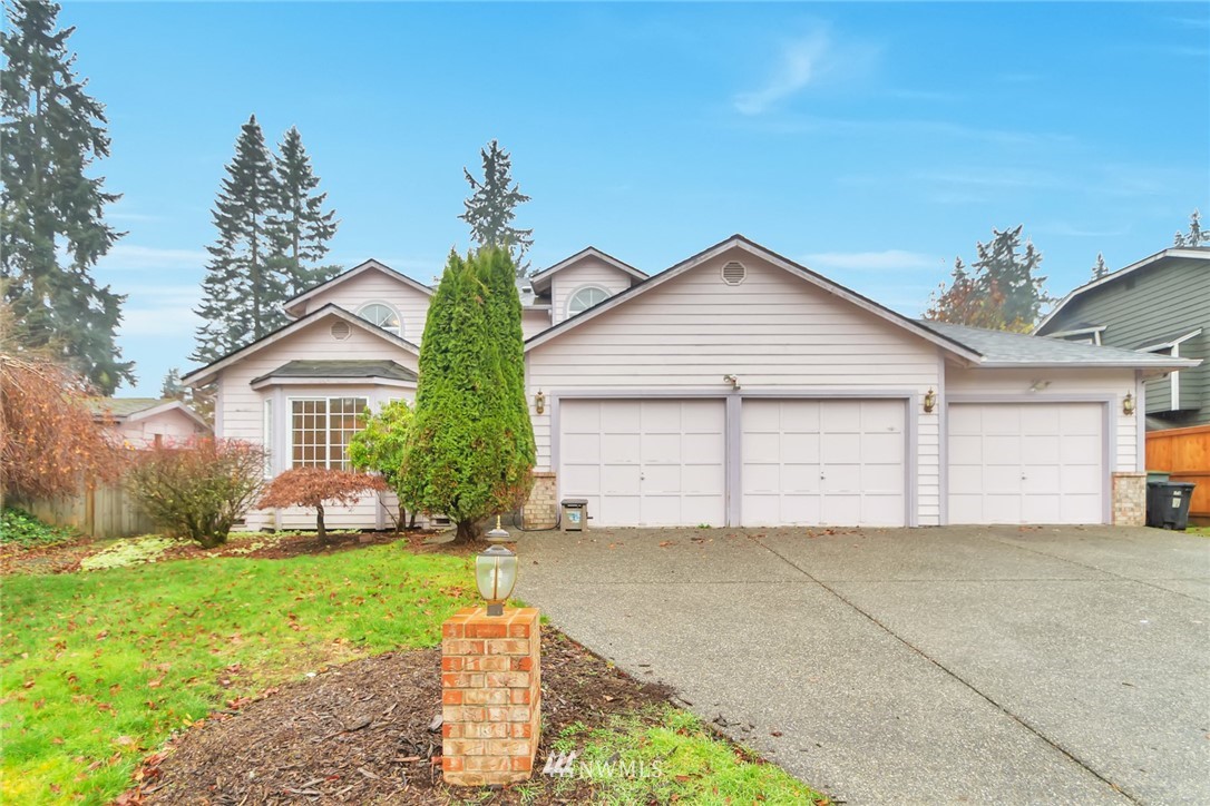 5502 160th Street Southwest Edmonds, WA 98026 - Photo 1 of 18