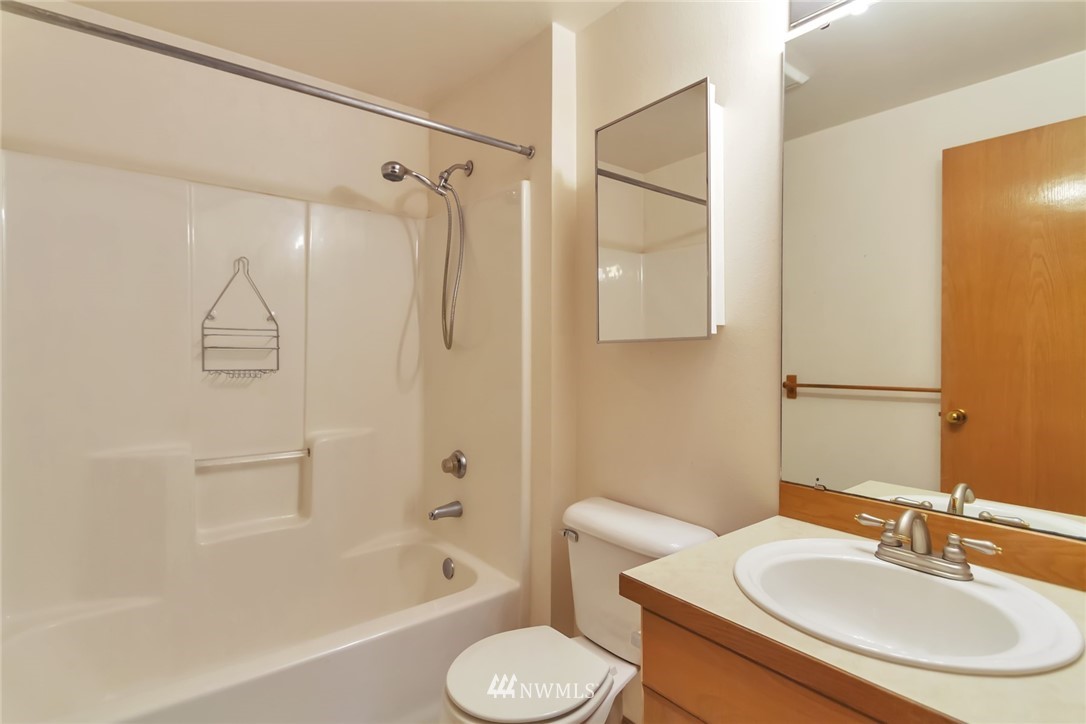 5502 160th Street Southwest Edmonds, WA 98026 - Photo 16 of 18