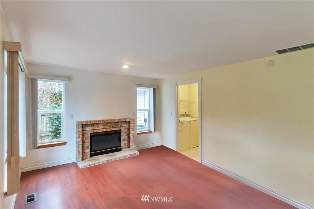 5502 160th Street Southwest Edmonds, WA 98026 - Photo 8 of 18