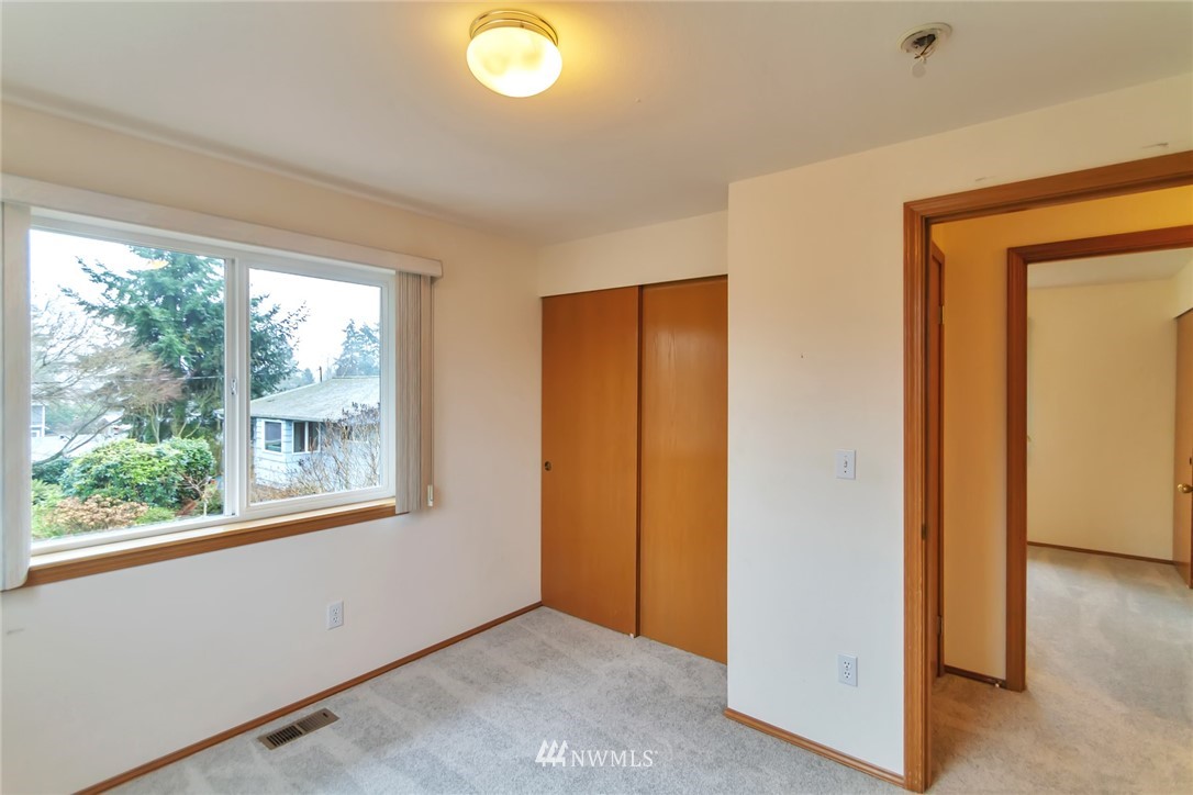 5502 160th Street Southwest Edmonds, WA 98026 - Photo 10 of 18