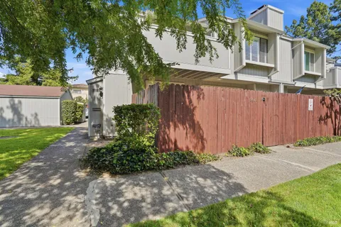 $465,000 | 864 Tamalpais Avenue, Unit A, Novato, CA 94947