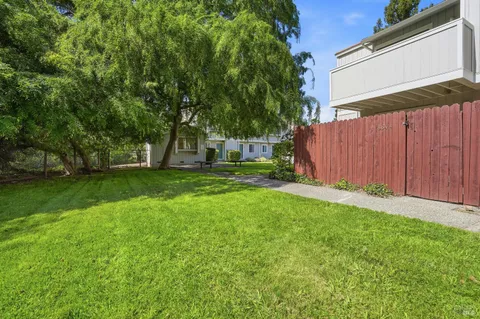$465,000 | 864 Tamalpais Avenue, Unit A, Novato, CA 94947