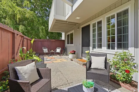 $465,000 | 864 Tamalpais Avenue, Unit A, Novato, CA 94947