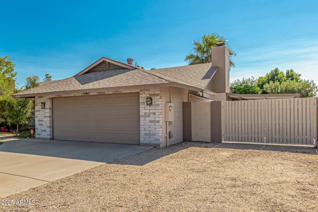 $2,495 | 6243 West Cholla Street, Glendale, AZ 85304