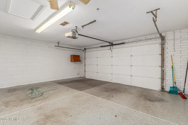 $2,495 | 6243 West Cholla Street, Glendale, AZ 85304