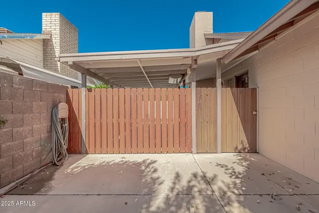 $2,495 | 6243 West Cholla Street, Glendale, AZ 85304