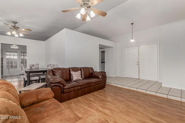 $2,495 | 6243 West Cholla Street, Glendale, AZ 85304