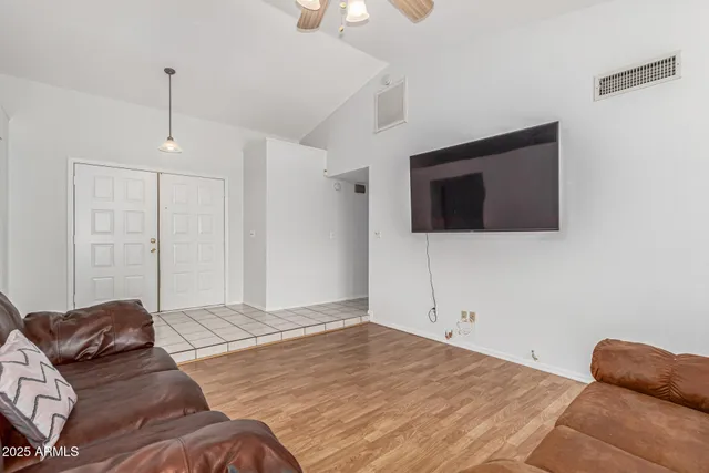 $2,495 | 6243 West Cholla Street, Glendale, AZ 85304