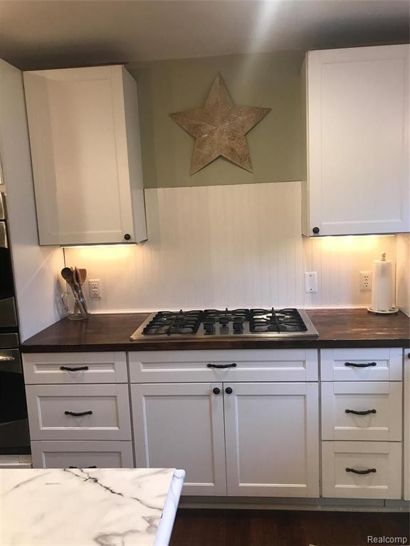46645 Wear Road Belleville, MI 48111 - Photo 4 of 62