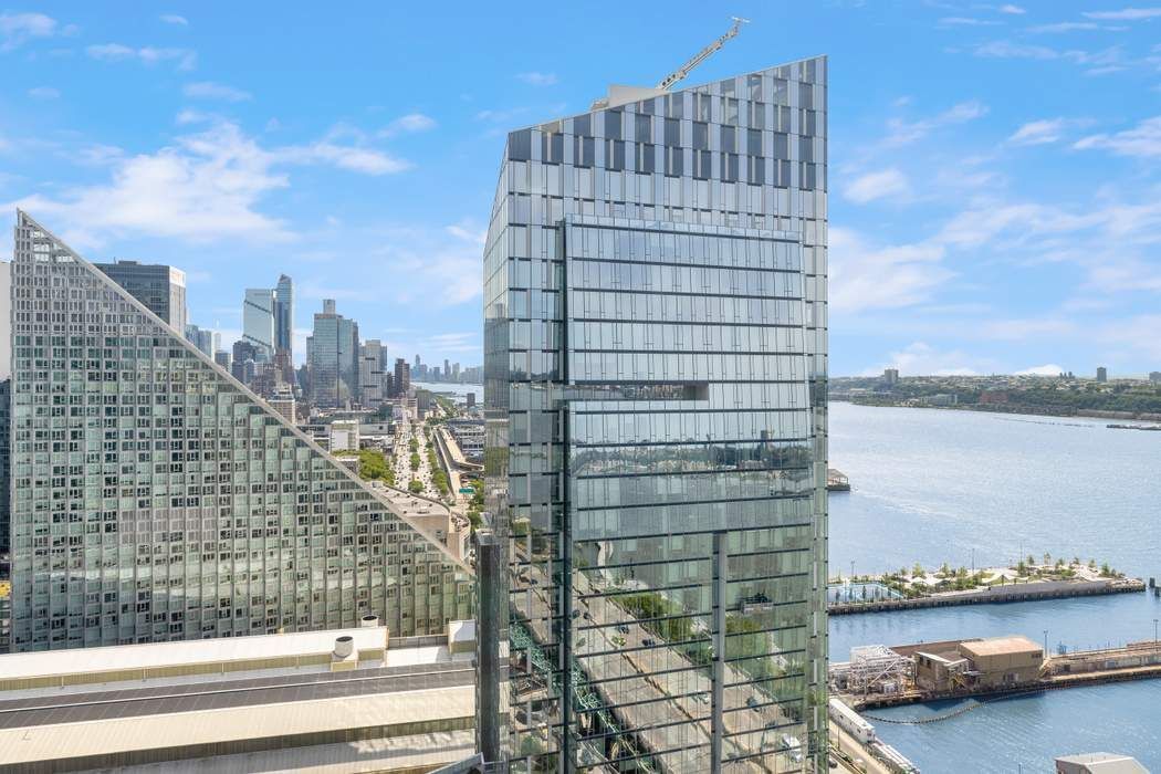 30 Riverside Boulevard, Unit 30H Manhattan, NY 10069 - Photo 1 of 10 Gallery Image 1