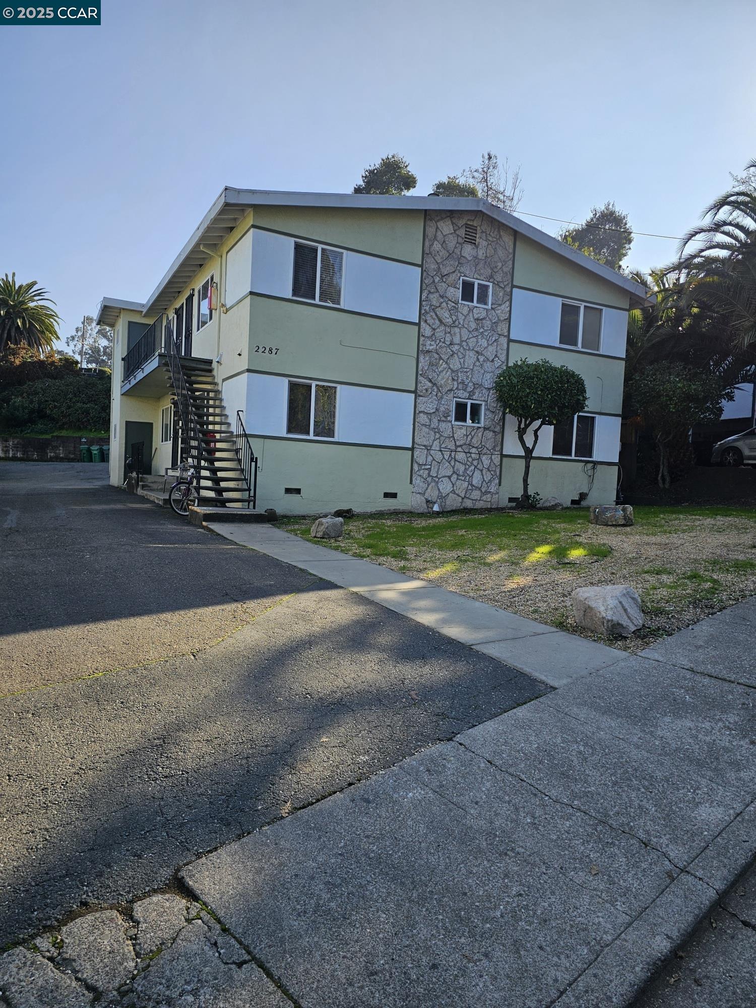 2287 Cuadra Court, Unit 4 Pinole, CA 94564 - Photo 1 of 12