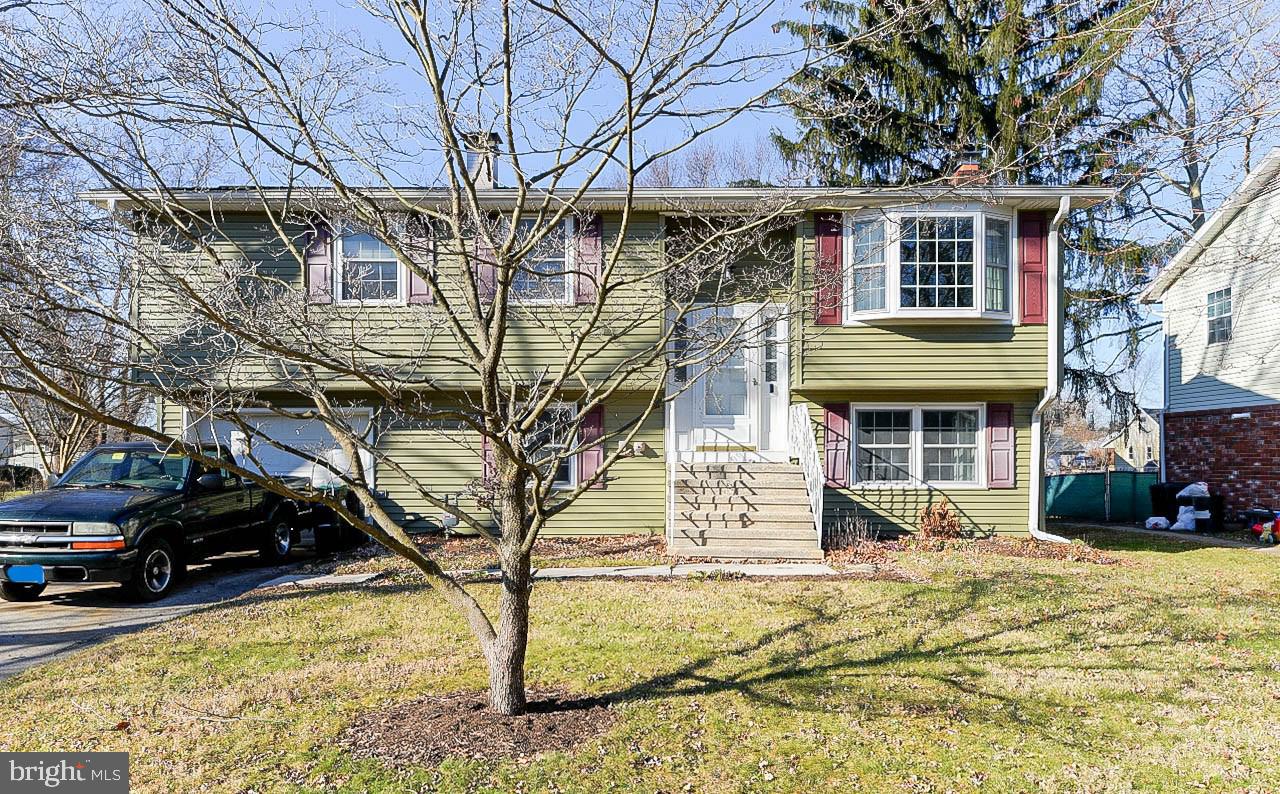 31 Sherman Street Hanover, PA 17331 - Photo 3 of 27 Front