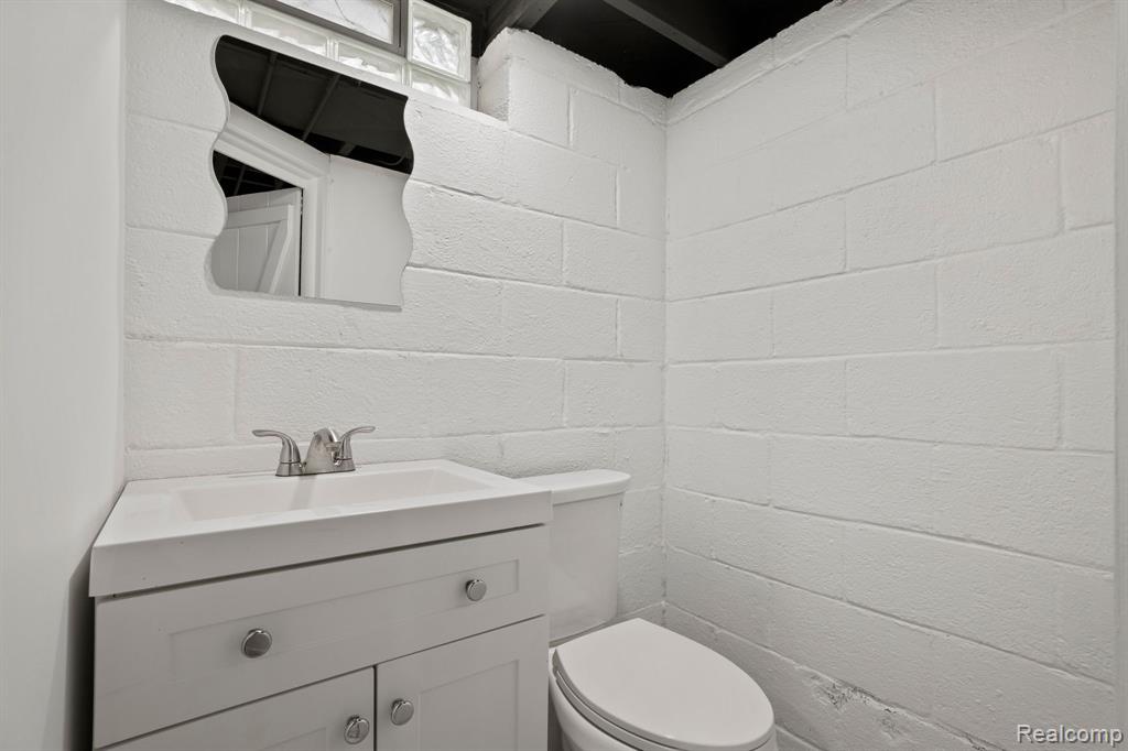 2896 Dorchester Road Birmingham, MI 48009 - Photo 22 of 29