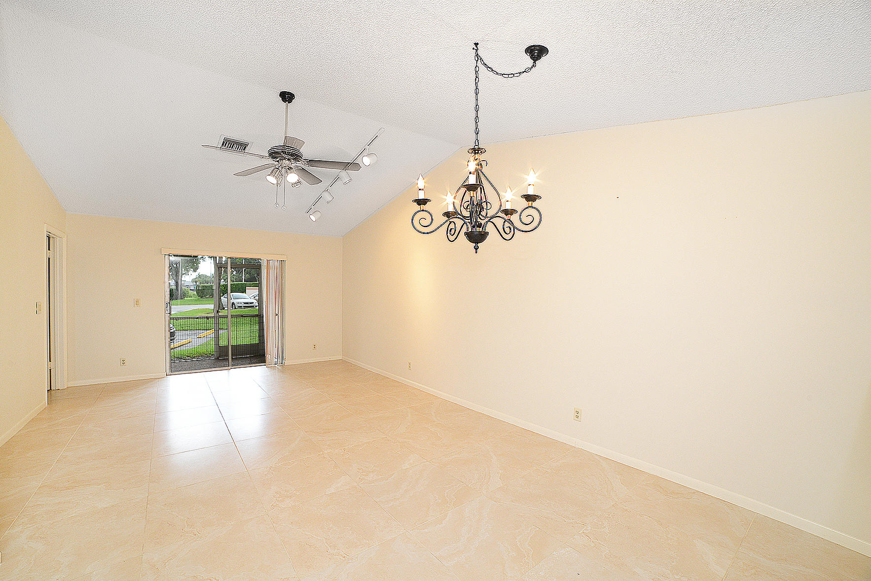 9941 Three Lakes Circle Boca Raton, FL 33428 - Photo 13 of 24 AK2_9967A