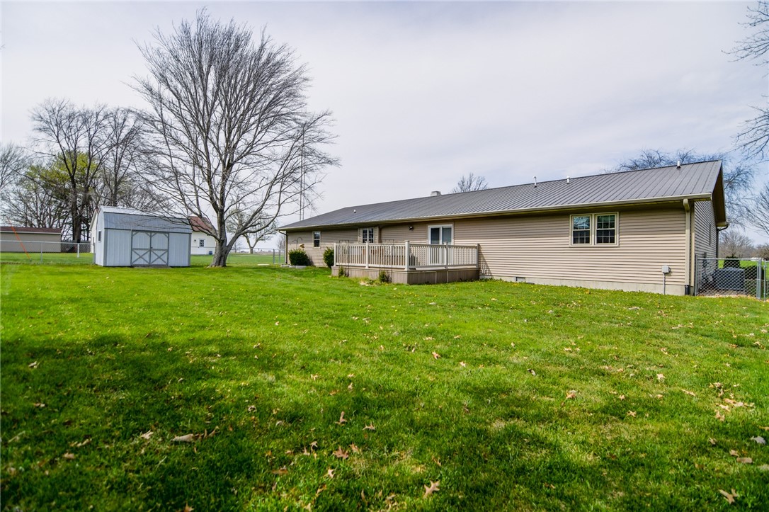 1171 Country Club Road Sullivan, IL 61951 - Photo 24 of 25 Gallery Image 24