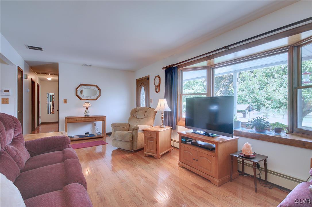 2082 Heffner Road Fogelsville, PA 18051 - Photo 5 of 32 Gallery Image 5
