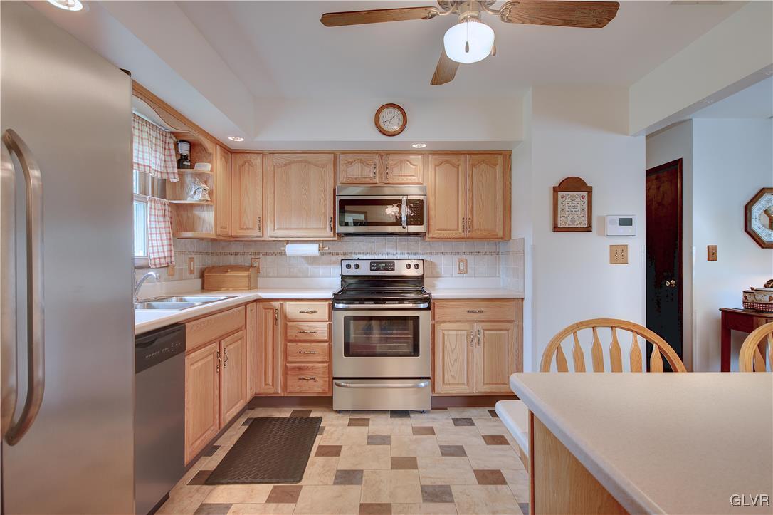 2082 Heffner Road Fogelsville, PA 18051 - Photo 8 of 32 Gallery Image 8