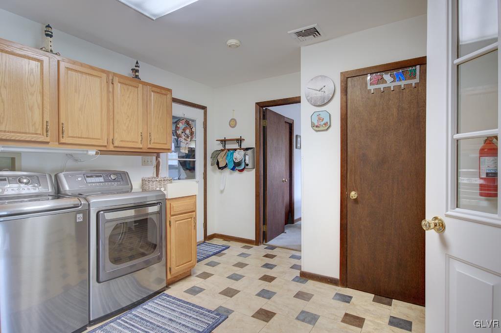 2082 Heffner Road Fogelsville, PA 18051 - Photo 10 of 32 Gallery Image 10