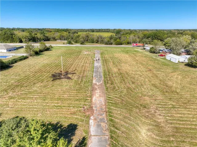 $180,000 | 0 Northeast Village Lane, Pittsburg, KS 66762
