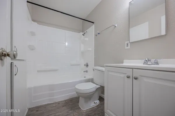 $995 | 2139 West Devonshire Avenue, Unit 4, Phoenix, AZ 85015