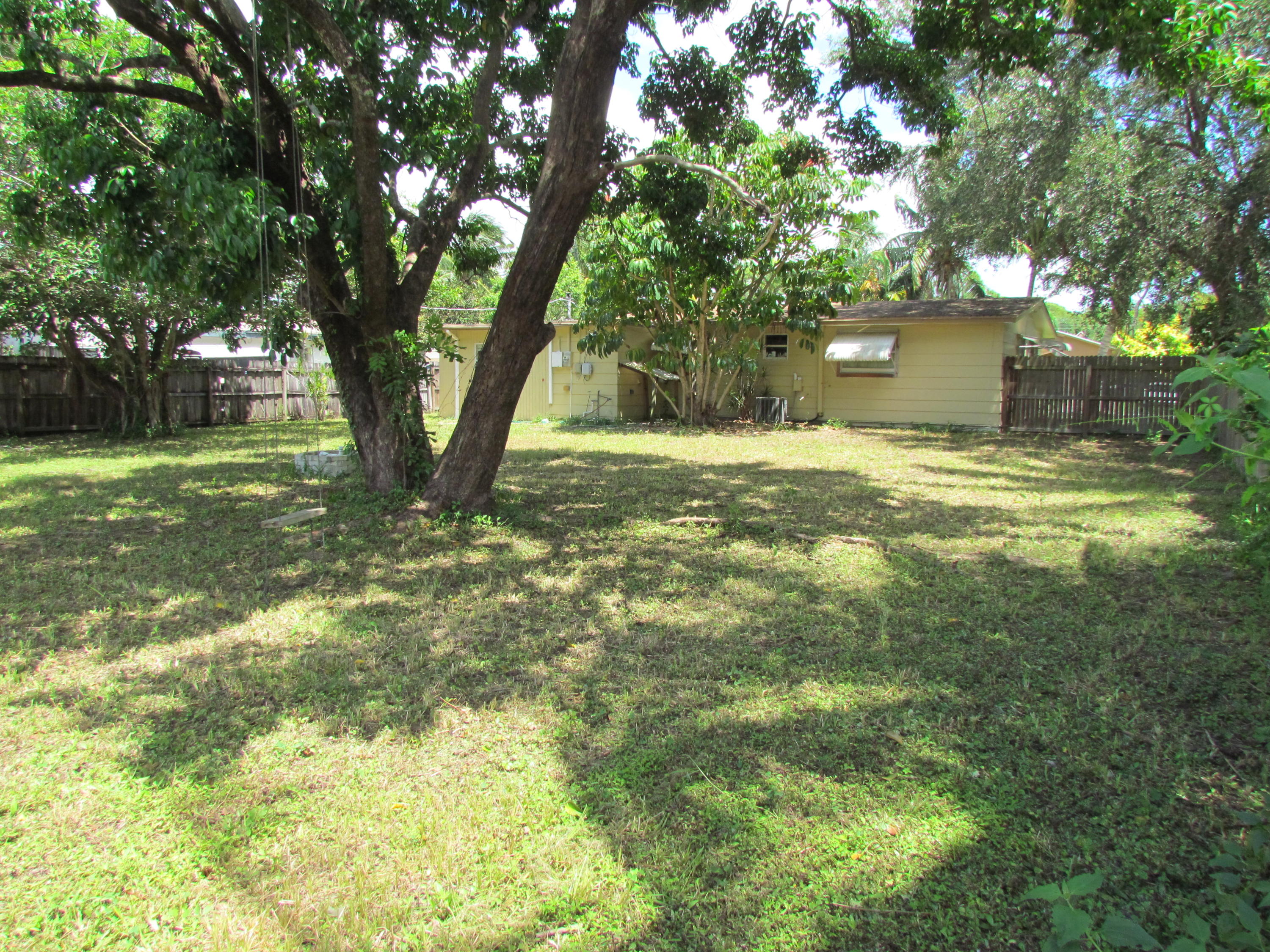 5324 Washington Road Delray Beach, FL 33484 - Photo 15 of 16 Back Yard