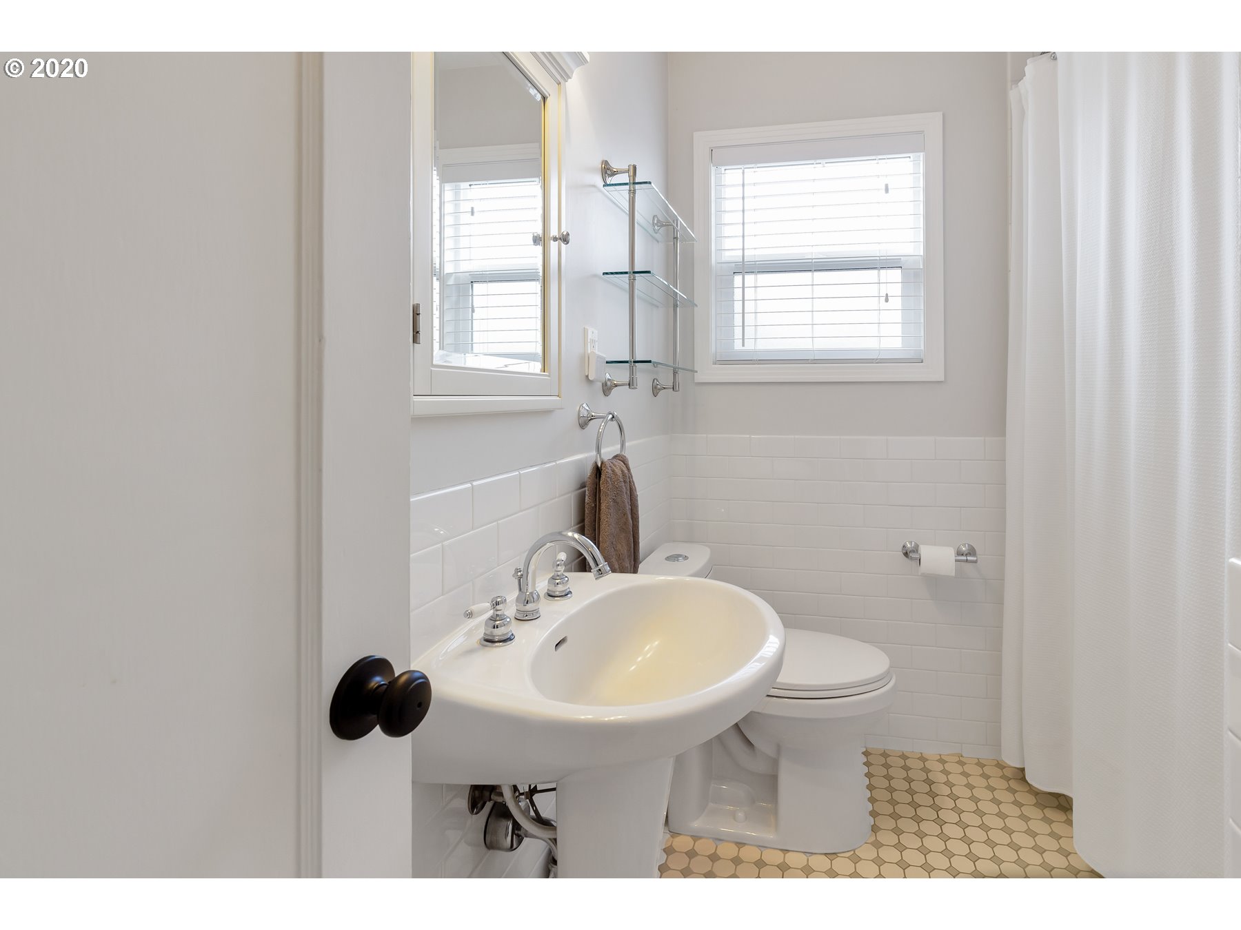 3315 Northeast Rosa Parks Way Portland, OR 97211 - Photo 12 of 26 Gallery Image 12