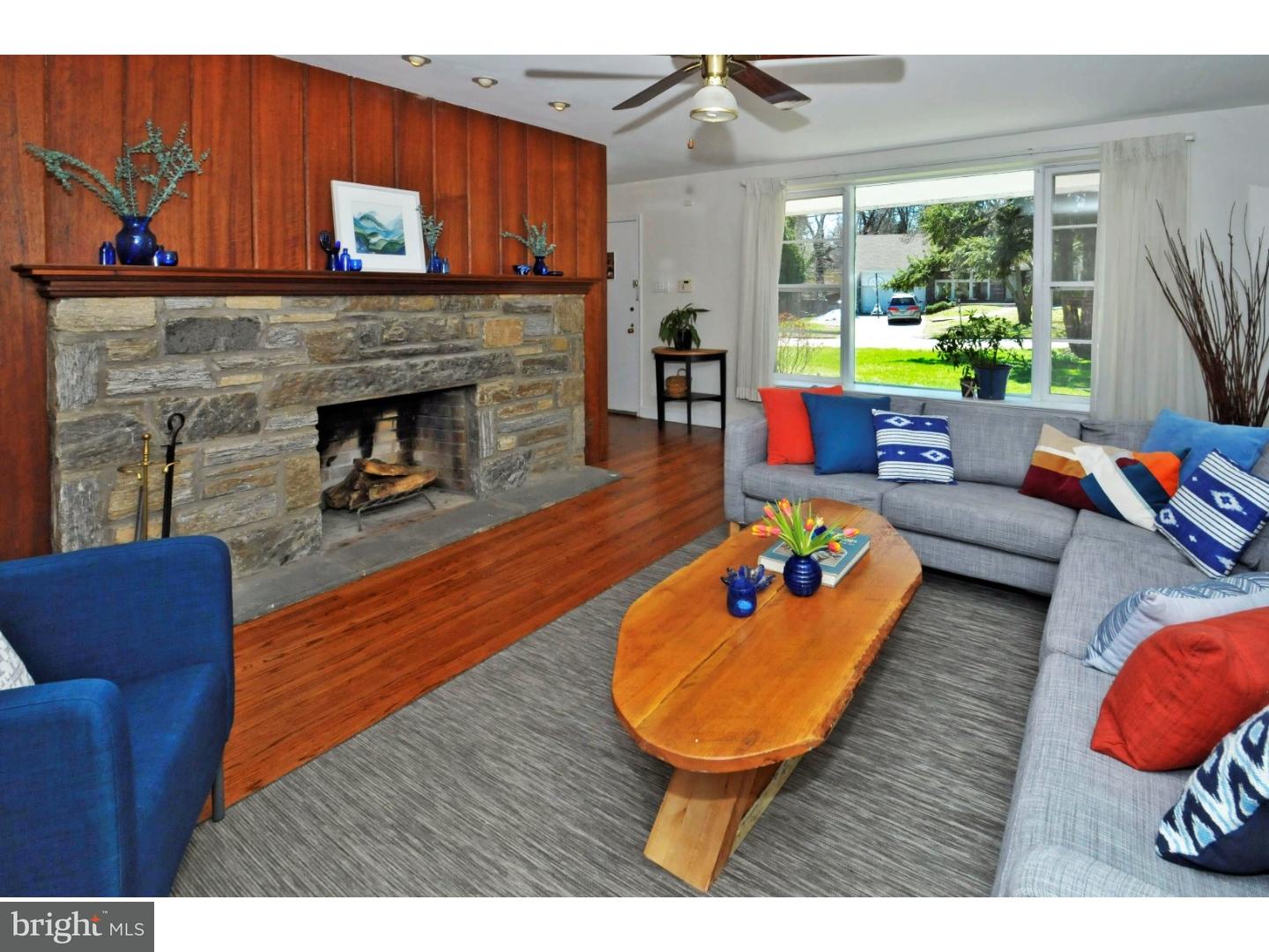 605 Webb Road Elkins Park, PA 19027 - Photo 4 of 25 Living Room