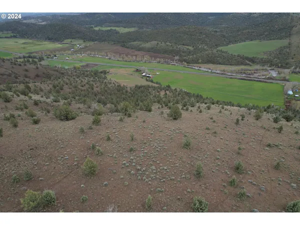 $1,800,000 | 50889 Highway 26, Mount Vernon, OR 97865