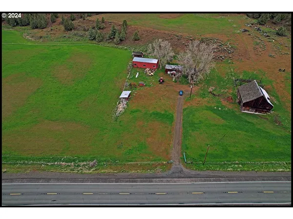$1,800,000 | 50889 Highway 26, Mount Vernon, OR 97865