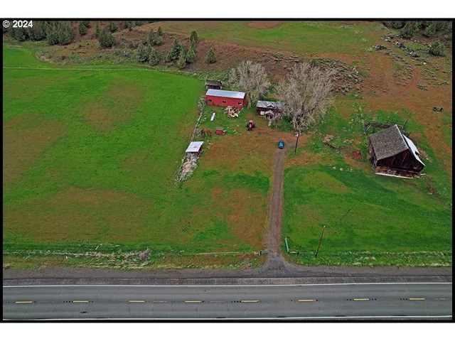 $1,800,000 | 50889 Highway 26, Mount Vernon, OR 97865