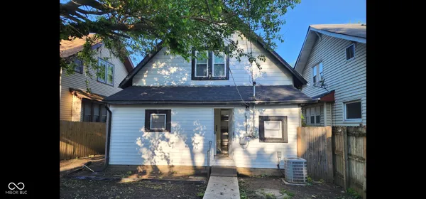 $1,850 | 261 North Pershing Avenue, Indianapolis, IN 46222