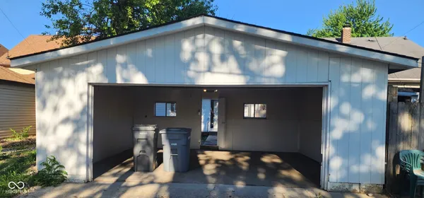 $1,850 | 261 North Pershing Avenue, Indianapolis, IN 46222