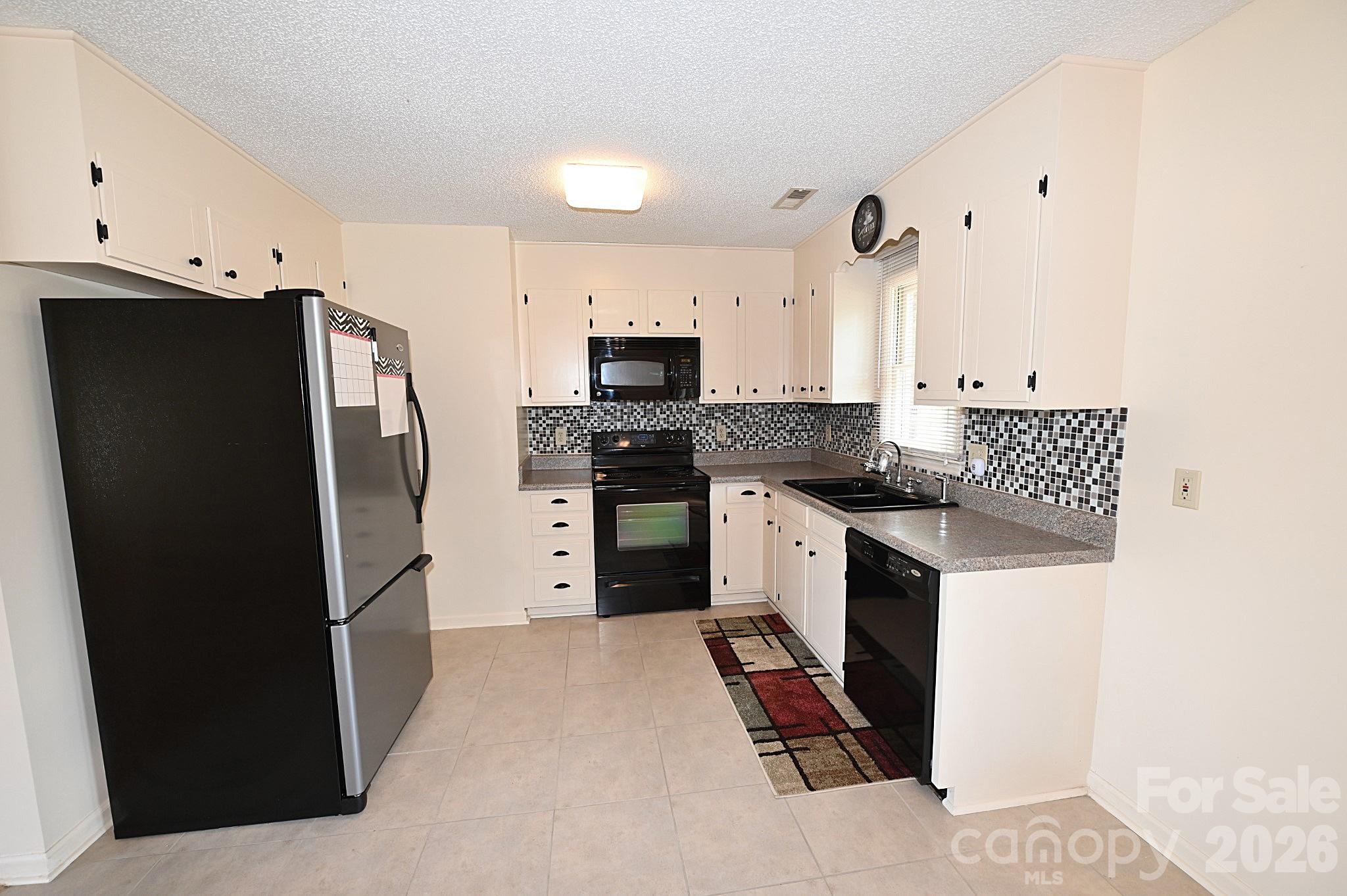 4445 Sulphur Springs Road Northeast Hickory, NC 28601 - Photo 5 of 34