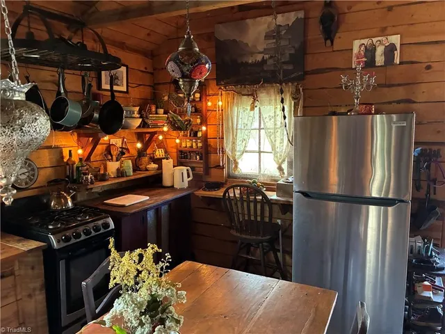 $154,900 | 250 High Meadow Trail, Ararat, NC 27007