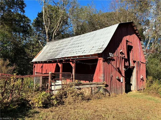 $154,900 | 250 High Meadow Trail, Ararat, NC 27007