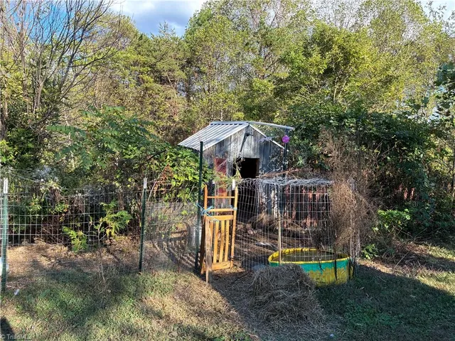 $154,900 | 250 High Meadow Trail, Ararat, NC 27007