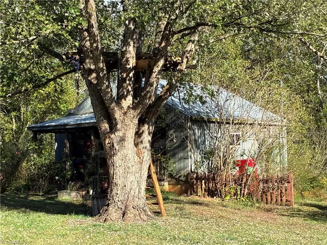 $154,900 | 250 High Meadow Trail, Ararat, NC 27007