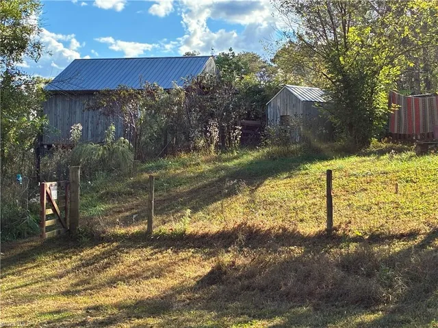 $154,900 | 250 High Meadow Trail, Ararat, NC 27007