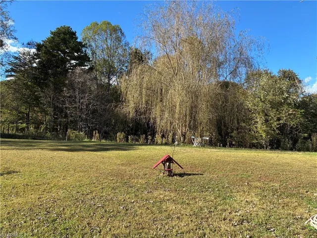 $154,900 | 250 High Meadow Trail, Ararat, NC 27007