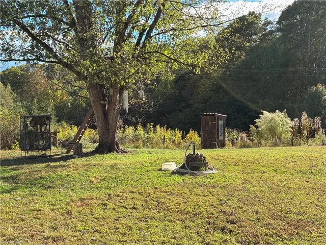 $154,900 | 250 High Meadow Trail, Ararat, NC 27007