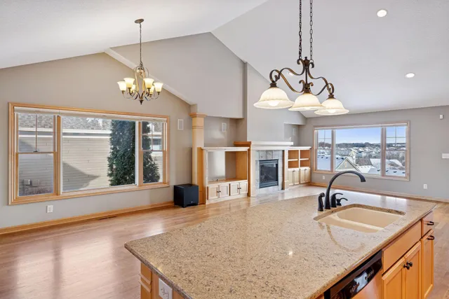 $725,000 | 1336 Palisade Path, Woodbury, MN 55129