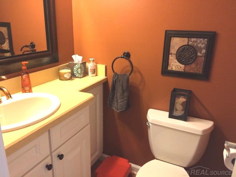 259 Whitney Drive Rochester Hills, MI 48307 - Photo 14 of 31