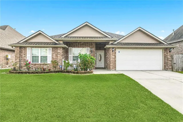 $350,000 | 1061 Burgess Drive, Marrero, LA 70072